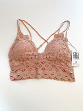 Load image into Gallery viewer, Crochet Bralette Plus
